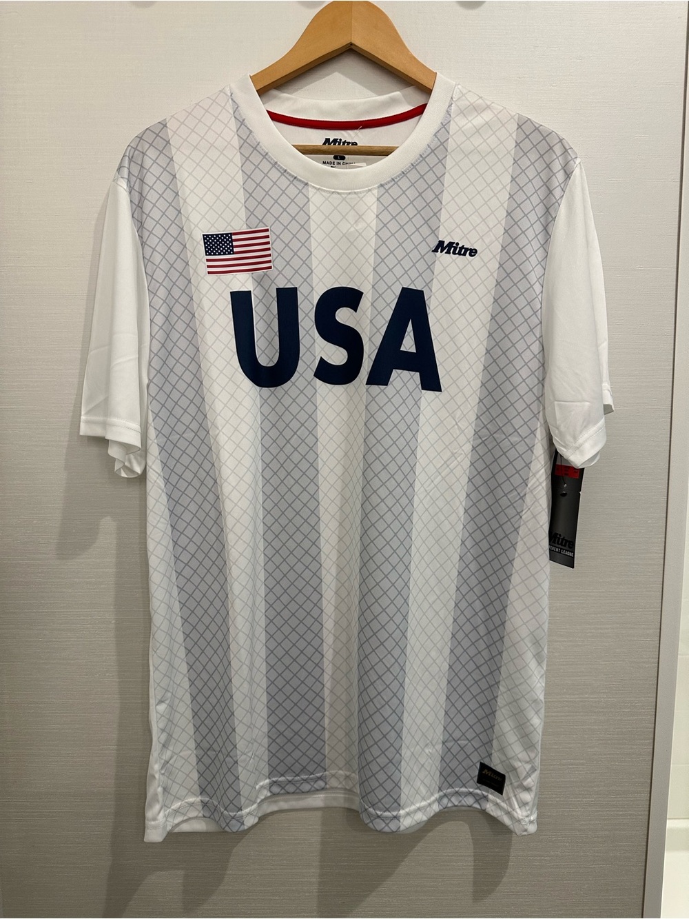 Mitre USA Soccer Jersey Mens Large White NWT Athletic Training Shirt MMT11995